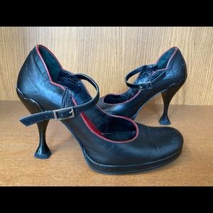 Fluevog Listen Up! Stacy -black/red (discontinued)